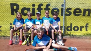 1Bild U10/1und U10/2 Gruppenfoto: Malvina Bossowska, Felix Demel, Tobias Aichinger, Lara und Mark Ostheimer, Tobias Weber